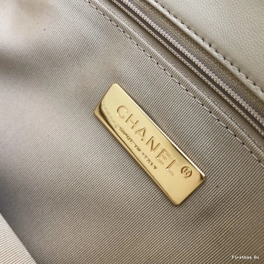 First Bag Ru CHANEL 19 FLAP BAG 0721